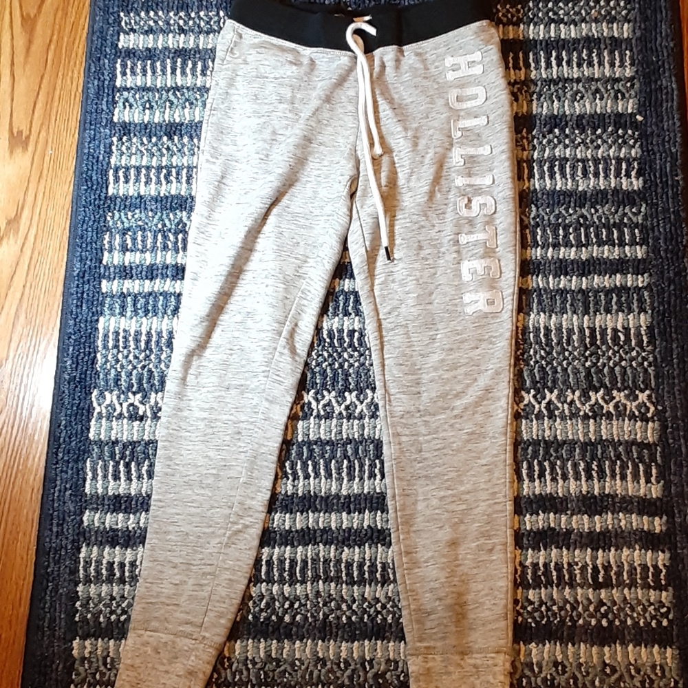 Hollister sweatpants/joggers. Size Medium